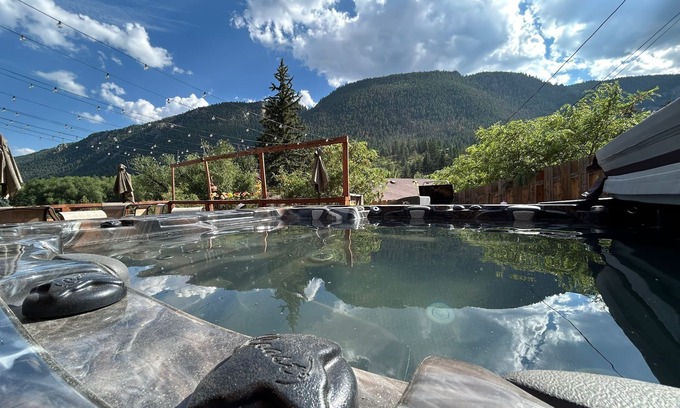 Green Mountain Falls Cabin | The Green Mountain Falls Lodge