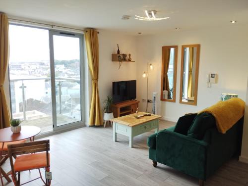 Plymouth Apartment | The Green Top flat with parking included amazing views and perfect location
