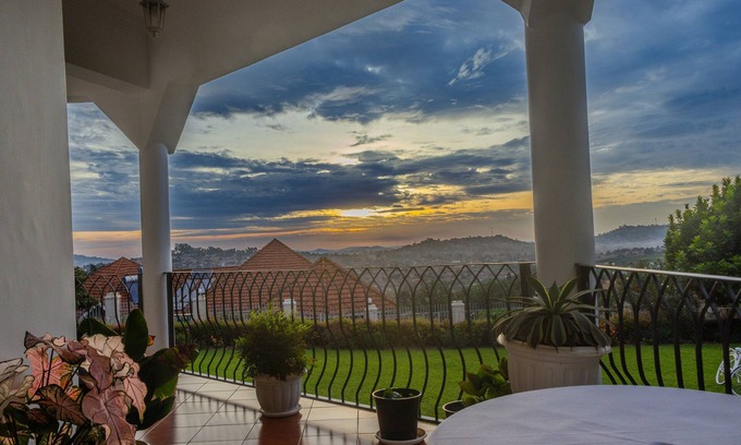 Kampala House | The Greenleaf Luxury Lubowa, Kampala. 7 BHK Detached House, Breakfast Inclusive.