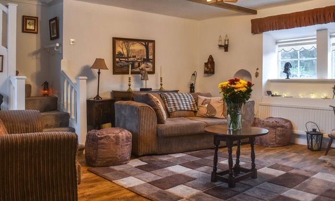 Nelson Cottage | The Greenwoods is a tranquil three bedroom holiday home.