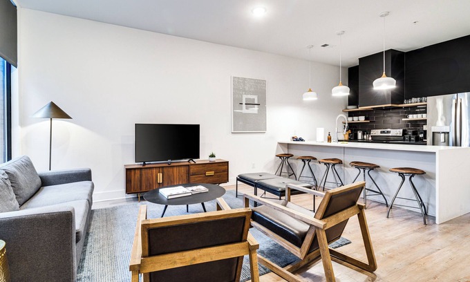 Music Row Apartment | The Grove #7 by AvantStay | Book Your Music Row Retreat