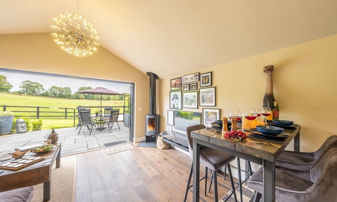 Cranleigh Cottage | The Haybarn has been beautifully renovated and tastefully furnished