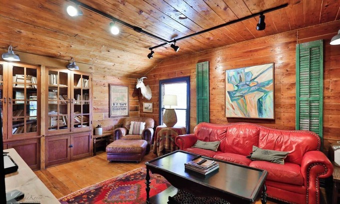 Sayles Blvd. Area House | The Hayloft - A Sayles Ranch Home