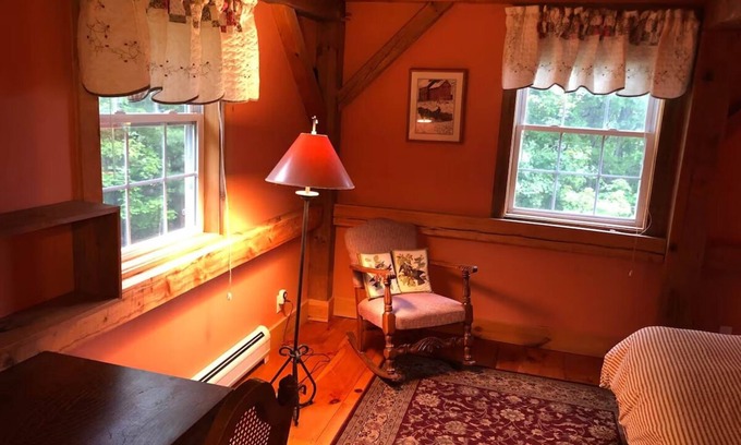 Etna Apartment | The Henhouse at The Yellow Barn Estate
