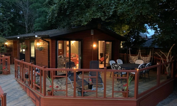 Penrith Cottage | THE HERMITAGE, pet friendly, with hot tub in Penrith