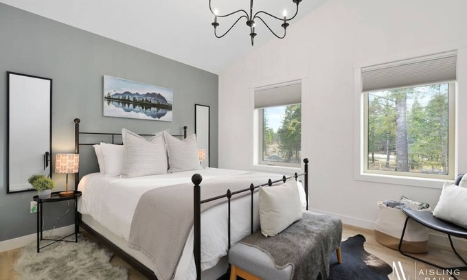 East Kootenay Apartment | The Hideaway Hollow | Upscale | Games Room