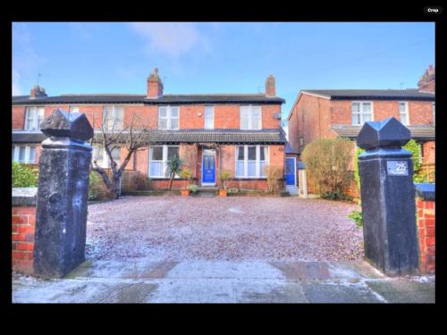 Crosby Apartment | The Hollies