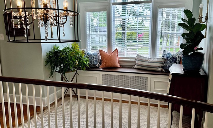 Newton Bed & Breakfast | The Holly and Ivy Inn