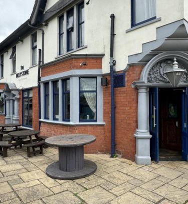 Newcastle-upon-Tyne Hotel | The Holystone Bar and Restaurant