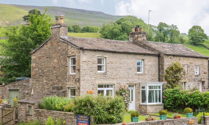 Hawes Cottage | THE HOMESTEAD, family friendly, character holiday cottage in Hardraw