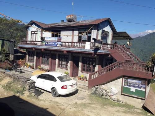 Dhampus Hotel | The Hotel Orchid & Restaurant