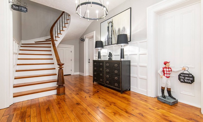 Georgetown House | The House On Main-Sleeps 16/Historic Home/KHP 11min/Ark 30min/Walk Downtown
