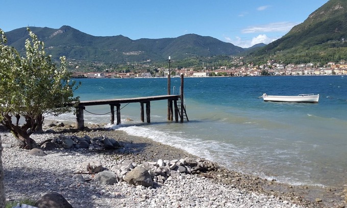 San Felice del Benaco Apartment | The House On The Lake 1 Beachfront
