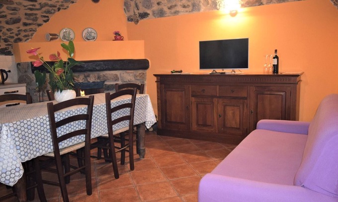 Bossico Apartment | The house on the plateau, in the historic center