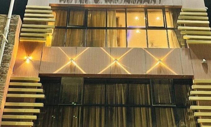 Laheriasarai Hotel | The Imperial Hotel & Restaurant By GRB