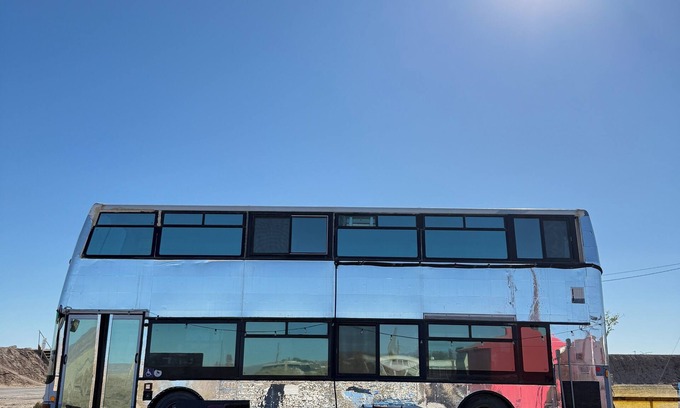 Bombay Beach House | The Invisible Bus of the Desert