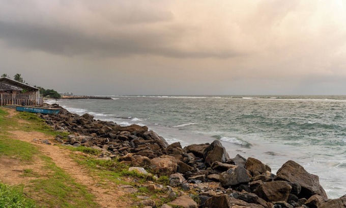 Mount Lavinia House | The Islands Breeze Villa 3 bedroom Apartment