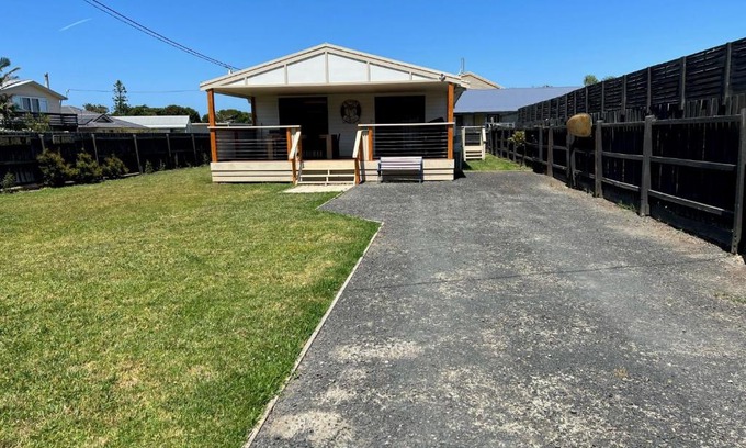 Sunderland Bay House | The Island Home