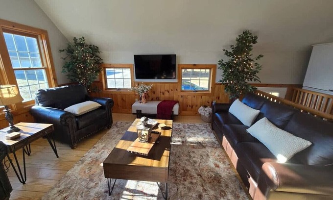 Northfield House | The Jefferson Guest House, Spacious, Special Views