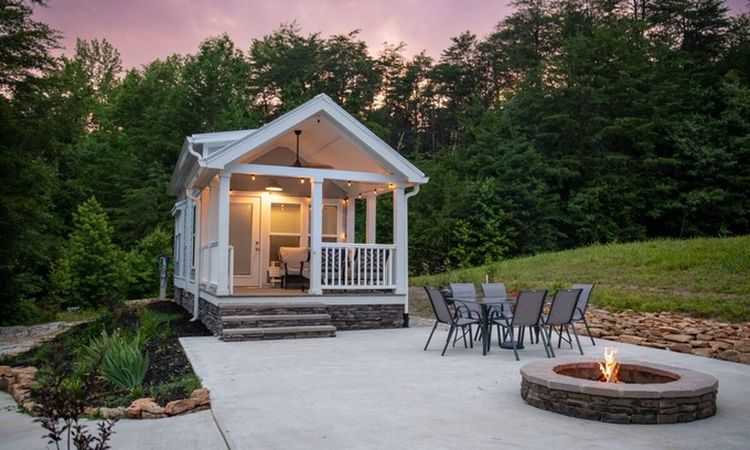 Salem House | The Jocassee Tiny House