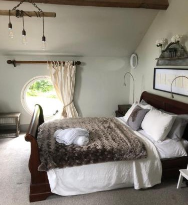 Tarporley Apartment | The Jockey Room Hideaway