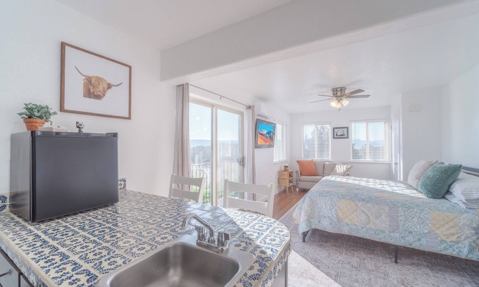 Spring City Apartment | The Joseph Studio at Wind Walker Homestead, Sleeps 2