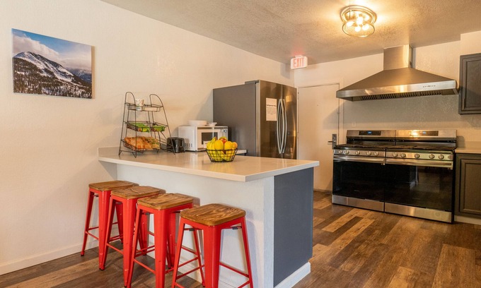Durango Hotel | The Junction Hotel and Hostel