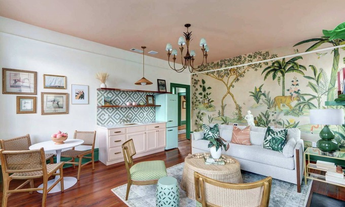 Historic District - North House | The Jungle House | 1850's Home Near Bay Street