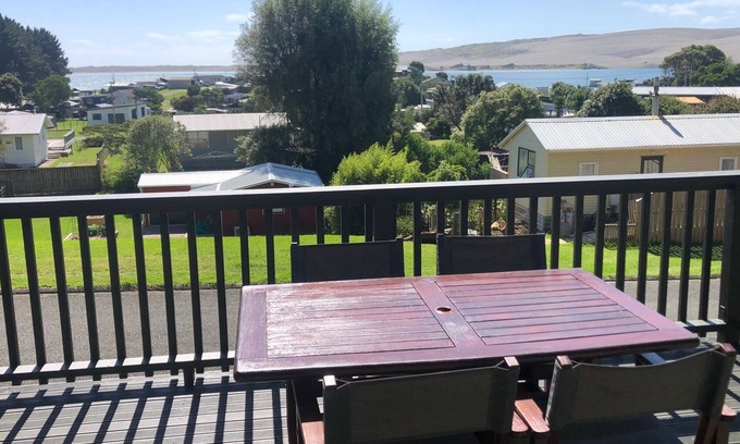 Kawhia House | The Kakariki Cottage - Experience all that Aotea has to offer