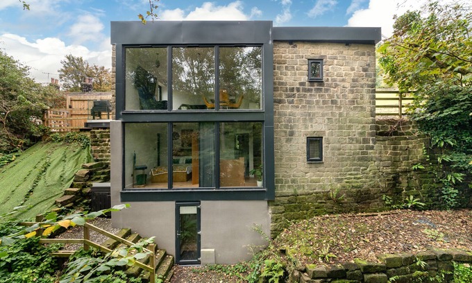 Cragg Vale House | The Keep, Luxury Detached Woodland View Retreat in Cragg Vale,near Hebden Bridge