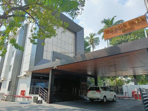 Nungambakkam Hotel | The Kings Park Grand-Near US Consulate