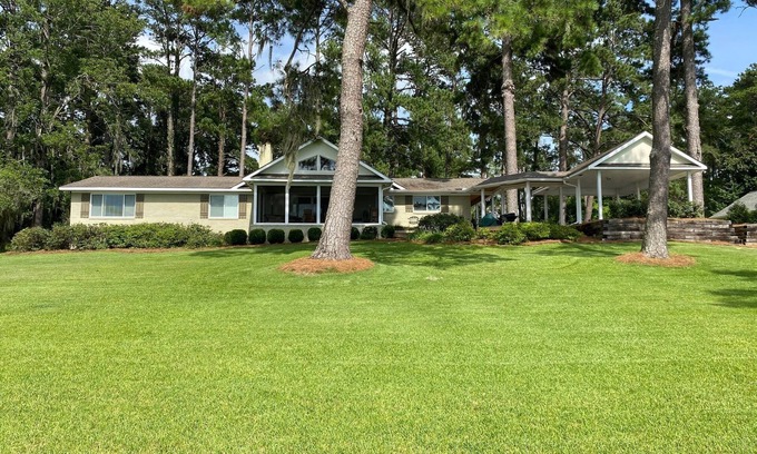 Cordele House | The Lake House