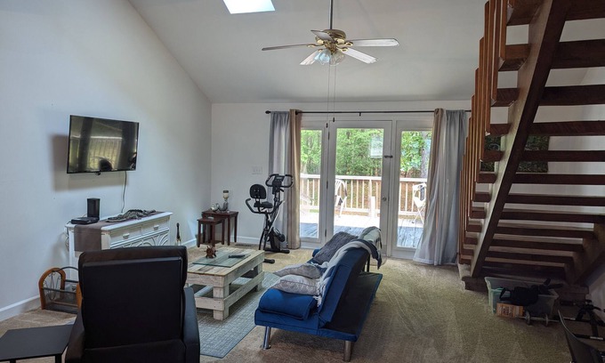 Summerton House | The Lake Marion Refuge