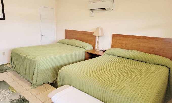 Winnsboro Hotel | The Lake Store Lodging Room #6