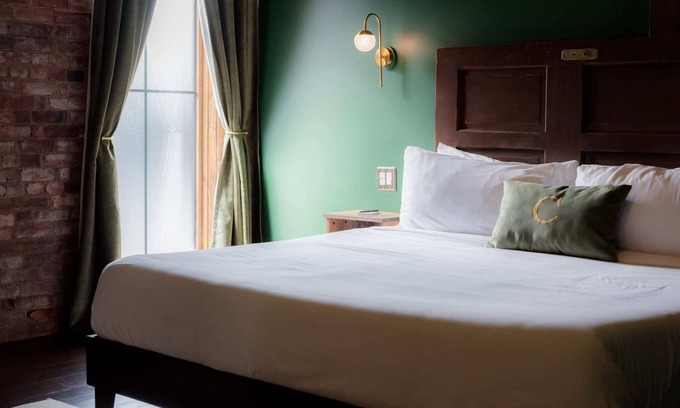 Madison Hotel | The Lanier Suite 204 at The Chandler Hotel
