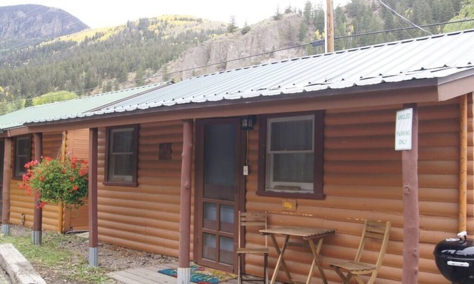 Lake City Cabin | The Lily Cabin with Mountain Views