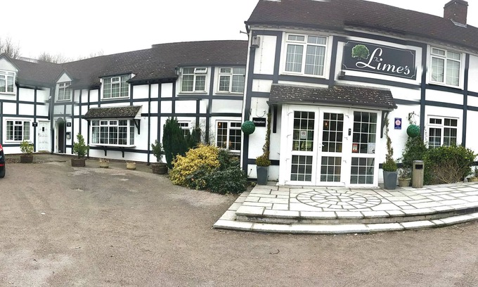 Earlswood House | The Limes Country Lodge Hotel