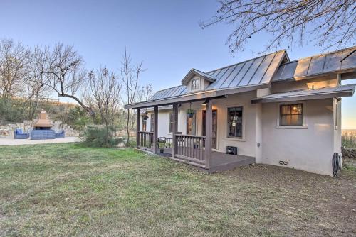 Castroville House | The Little Alsatian House 18 Miles to San Antonio