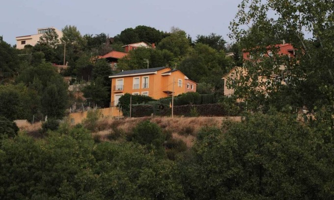 Robledo de Chavela House | The Little House of Art. Country house located at the foot of the mountain. Beautiful views