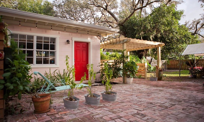 Tampa Heights House | The Little Pink Guest Suite
