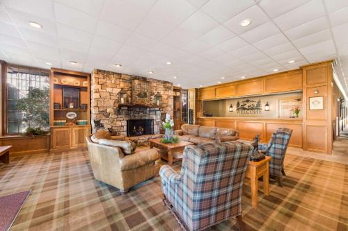 Banner Elk Hotel | The Lodge at Banner Elk