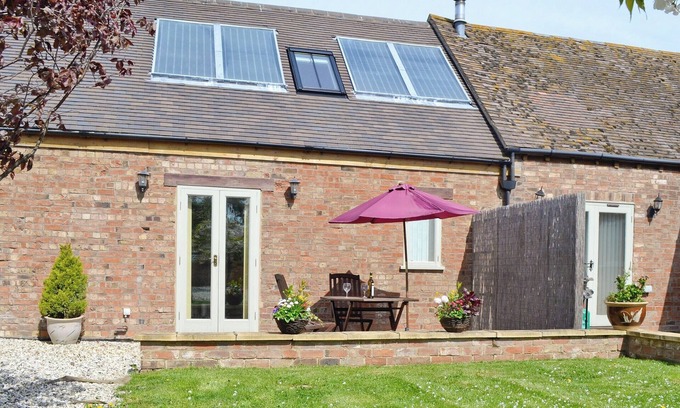 Mangotsfield Cottage | The Lodge at the Granary