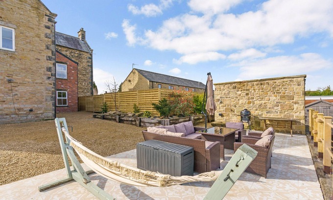 Hardstoft House | The Lodge Luxury Grade 2 listed house, Hot tub, Derbyshire /nr Peak District