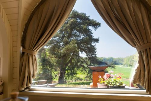Sandy Cabin | The Lodges - Waresley Park Estate