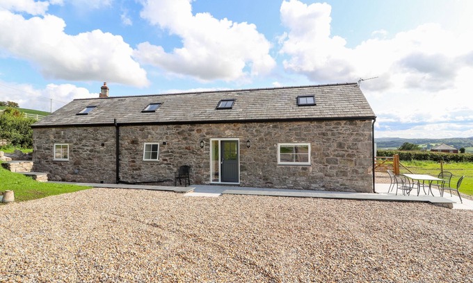 Mold Cottage | THE LOFT, family friendly, character holiday cottage in Mold