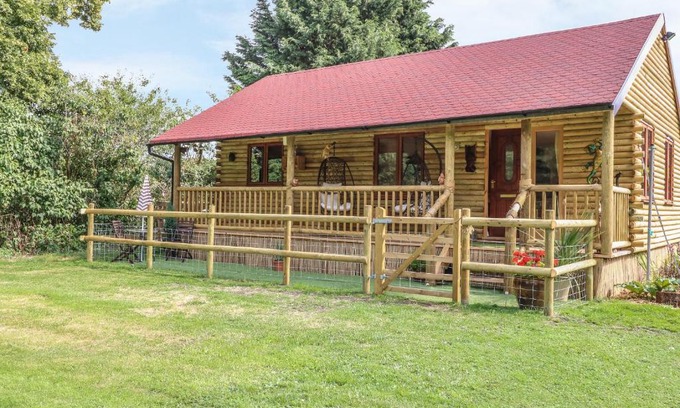 Brandon House | The Log Cabin