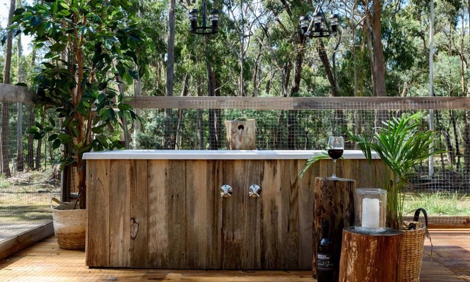 Wheatsheaf Apartment | The Love Shack Summar