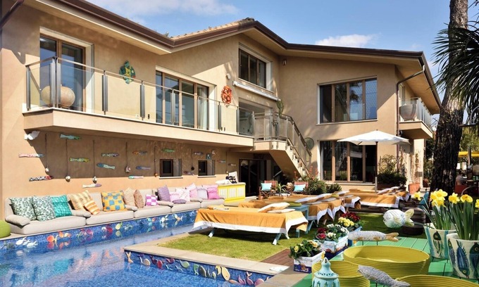 Forte dei Marmi Villa | The Magic Forte - Design and Contemporary Art in Forte dei Marmi
