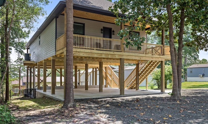 Jasper House | The Magnolia Ridge Retreat
