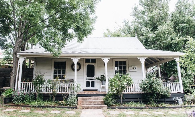 Daylesford House | The Main House @ Poets Lodge